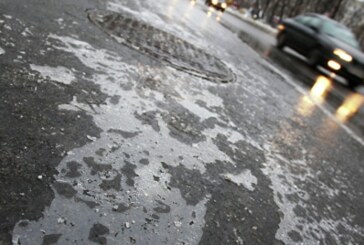 Столичные власти предупредили автомобилистов о возможной гололедице