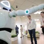 Исчезающие профессии: кого в России роботы оставят без работы