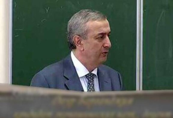«Меня оклеветали»: экс-глава Нацбанка Абхазии готов вернуть деньги Этушу