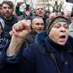 Выгодный протест: почему продолжается акция Саакашвили в Киеве