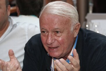 Ноткин был примером для молодых журналистов, считает Сванидзе