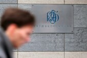 Путин подписал закон о праве ВЭБа привлекать вклады юрлиц