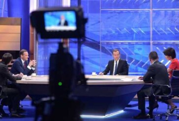 Политолог: Медведев сделал молчаливую заявку на премьерство после 2018 года