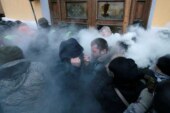 Послы Канады и Великобритании осудили захват Октябрьского дворца в Киеве