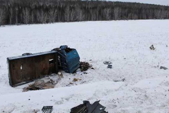 В Иркутской области в ДТП с легковушкой и грузовиком погибли два человека
