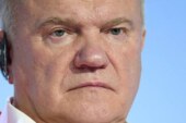Зюганов вновь уклонился от ответа на вопрос о своем участии в выборах