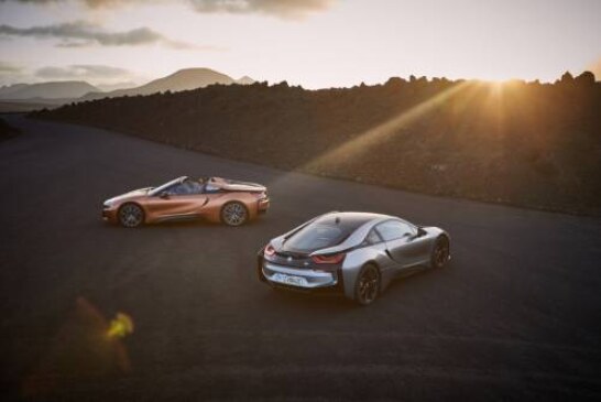 BMW представила новые i8 Roadster и i8 Coupe официально