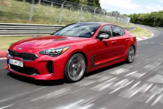 KIA начала прием заказов на Stinger. Объявлена цена