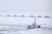 Около 50 авиарейсов отменено в Москве из-за снегопада