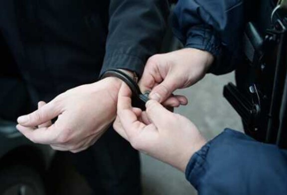 В Петербурге задержали мужчину, угрожавшего другому муляжом гранаты