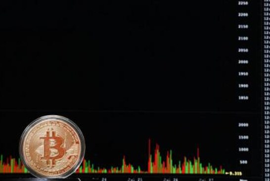 Биткоин продолжает дешеветь на удорожании Bitcoin Cash