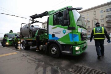В Москве задержали хулигана, расстрелявшего эвакуатор