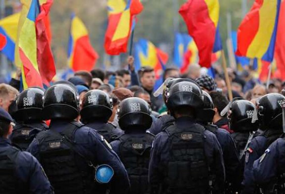 Запад отрабатывает в Кишиневе украинский сценарий