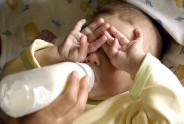 Российские врачи предлагают запретить торговлю грудным молоком с рук