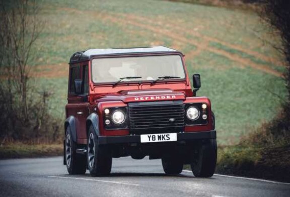 Land Rover готовит самый мощный и быстрый Defender в истории