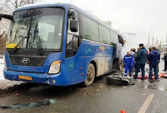 В Москве загорелся экскурсионный автобус, перевозивший школьников