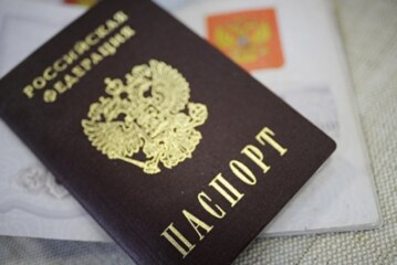 Школьникам, чьи вещи сгорели в автобусе в Петербурге, выдали документы