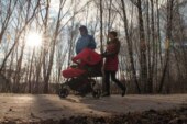 Более половины россиян считают недостаточными демографические меры властей
