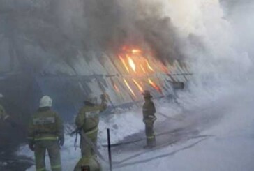 Густой дым от пожара в обувном цехе под Новосибирском не угрожает населению