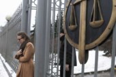 Как Собчак выступила против папы, сделав фаворитом Грудинина