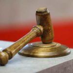 Сотрудниц музея Мариуполя наказали за возврат картин в Крым