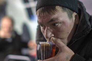 Минздрав и РПЦ откроют медпункты для бездомных в трех пилотных регионах