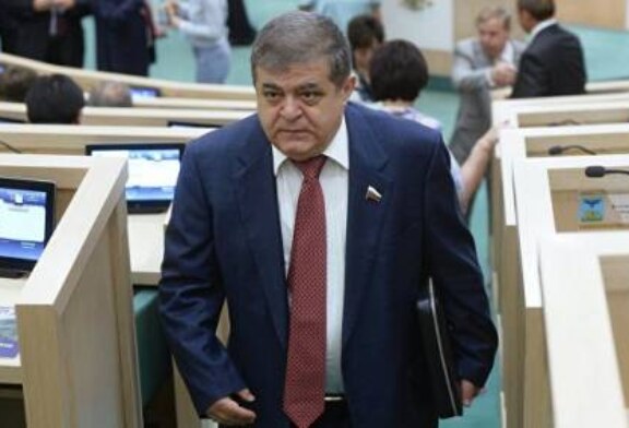 В Совфеде ответили на призывы Порошенко запретить российский флаг