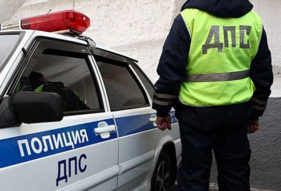 Пьяный житель Коми пытался задушить сотрудницу ДПС ремнем безопасности