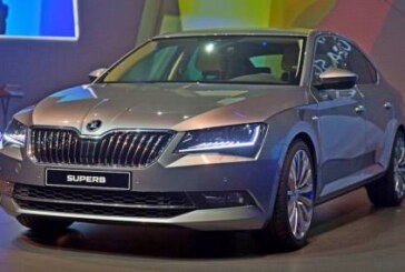 У Skoda Superb оказались дефектные фары: в России отзывают полторы тысячи машин