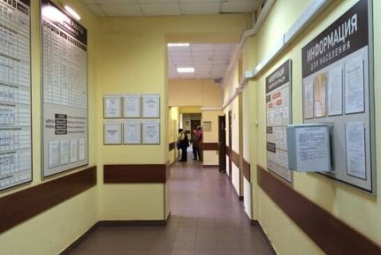 Поставят телевизоры, уберут стулья: какие изменения ждут детские поликлиники