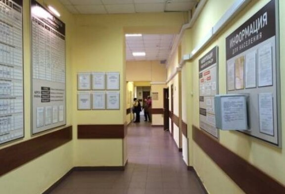 Поставят телевизоры, уберут стулья: какие изменения ждут детские поликлиники
