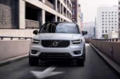 Объявлена дата начала продаж компактного кроссовера Volvo ХС40