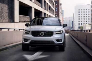 Объявлена дата начала продаж компактного кроссовера Volvo ХС40