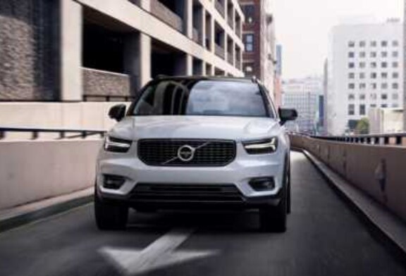 Объявлена дата начала продаж компактного кроссовера Volvo ХС40