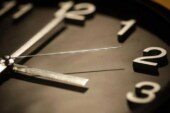 Ученый рассказал об адаптационном периоде к новому часовому поясу у волгоградцев