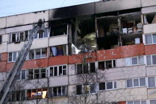При взрыве газа в жилом доме в Петербурге пострадали два человека