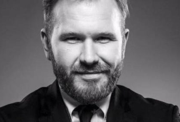 Умер глава пресс-службы МТС Дмитрий Солодовников