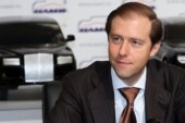 Автомобиль проекта «Кортеж» готов к инаугурации президента, заявил Мантуров