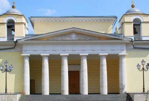 На Малой Лубянке в Москве реставрируют католический храм