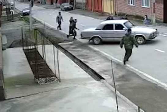 Шестилетний чеченец угнал «Волгу» ради подружки
