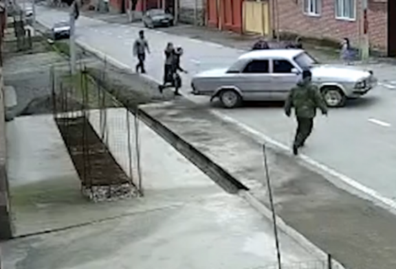 Шестилетний чеченец угнал «Волгу» ради подружки