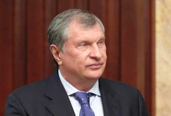 Сечин назвал дачу показаний в суде по Улюкаеву «делом чести»