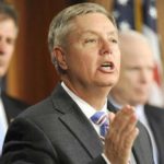 Сенатор Грэм признал санкции США против РФ бесполезными