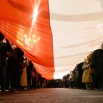 В Польше на фоне скандала предложили снизить зарплаты чиновникам
