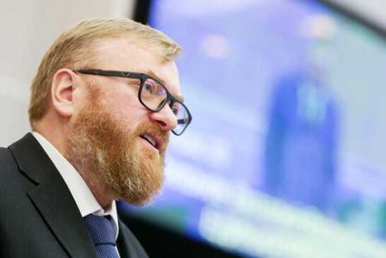 Милонов предложил закрыть все гей-клубы и стриптиз-клубы в России