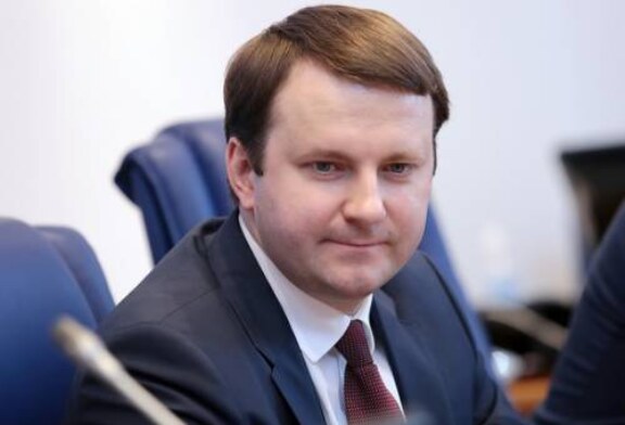 Орешкин: доллар бы стоил 50 рублей, если бы не правительство