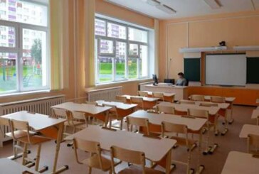 В Приморье уволили учительницу, заставившую школьника чистить зубы на уроке