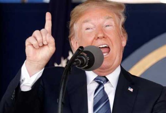 Трамп обвинил американских журналистов в фальшивых источниках