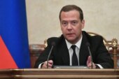 Медведев дал поручения министрам соцблоков по реализации майского указа