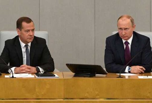 Путин подписал указ о назначении Медведева премьер-министром